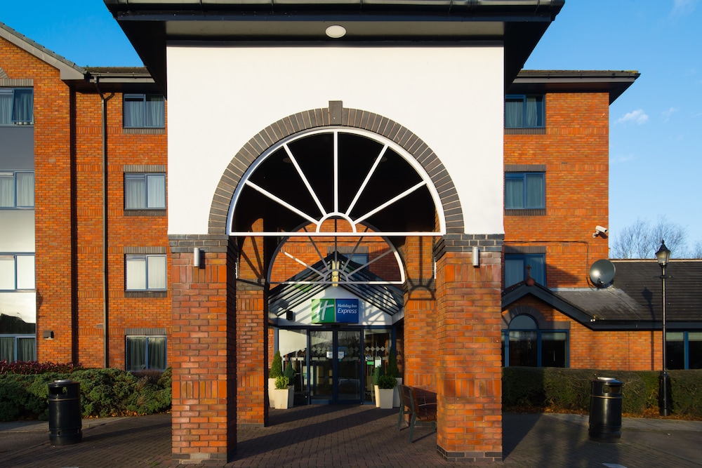 holiday inn express stafford by ihg