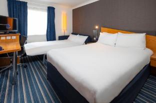 holiday inn express stafford by ihg