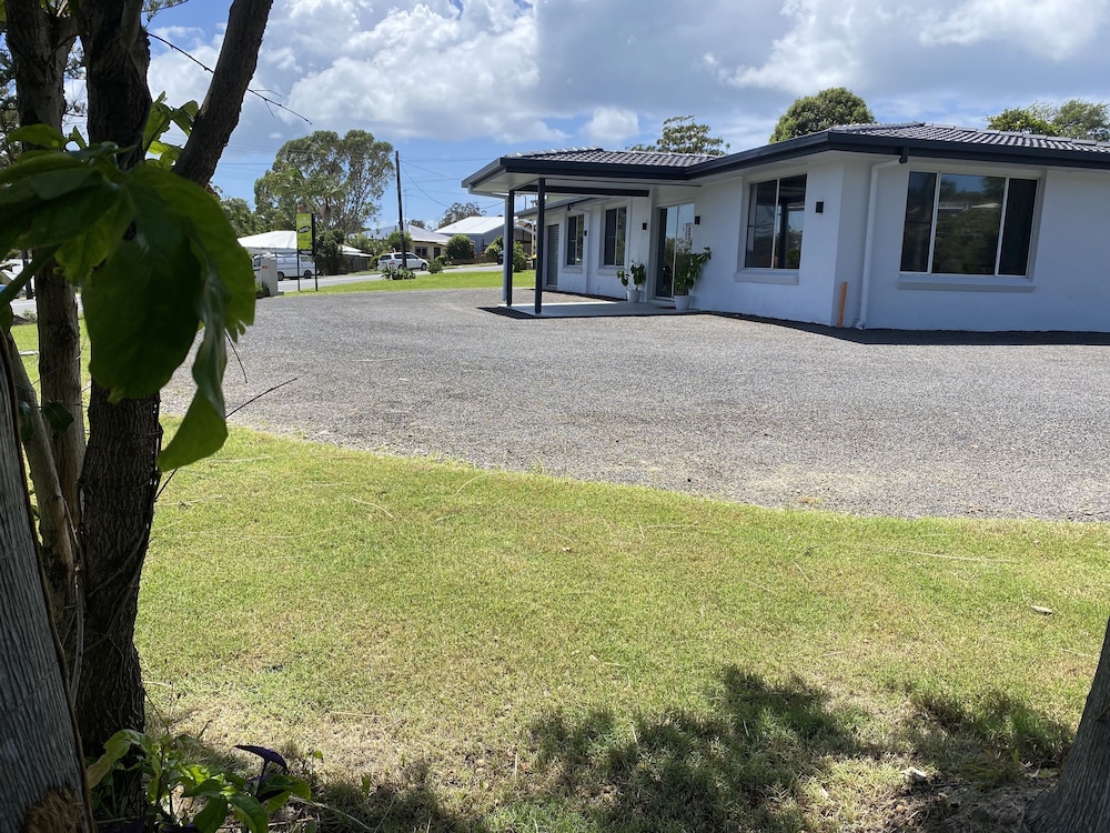 the seaview tavern motel