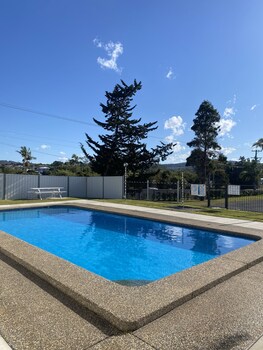 the seaview tavern motel