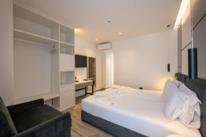 admiro hotel