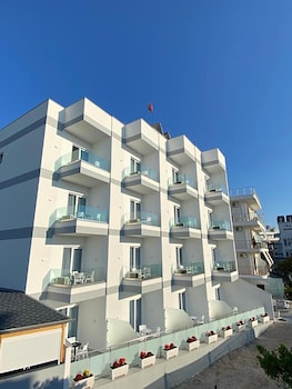 admiro hotel