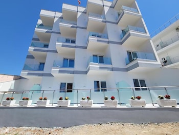 admiro hotel