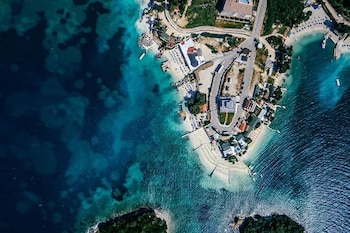 admiro hotel