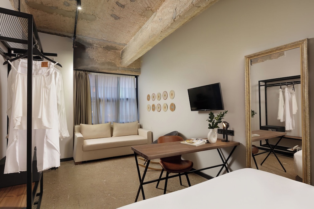 anise aluma hotel and resort