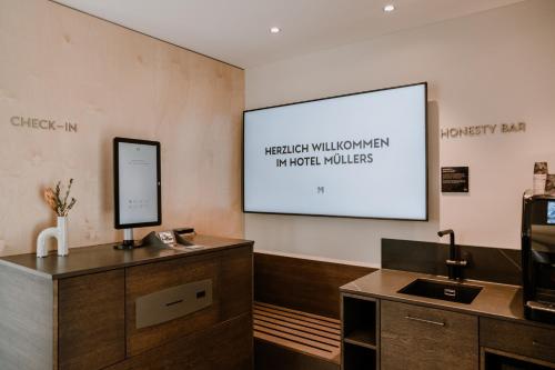 hotel mullers self check in