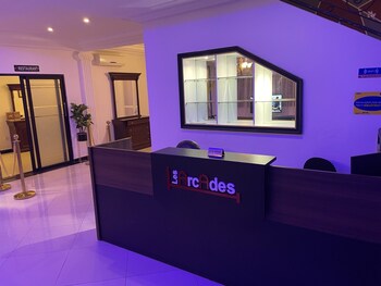 hotel les arcades