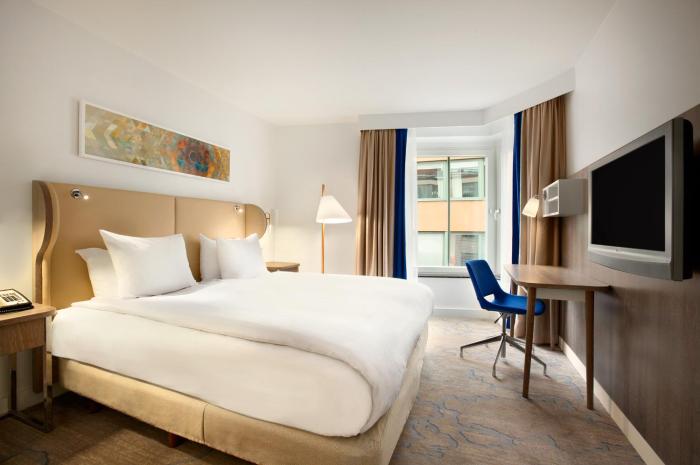 hilton stockholm slussen