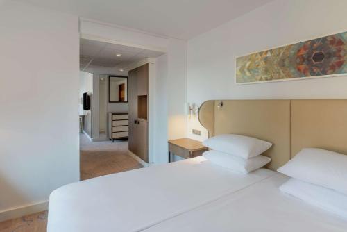hilton stockholm slussen