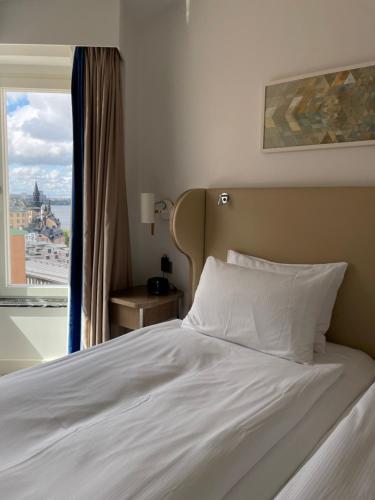 hilton stockholm slussen