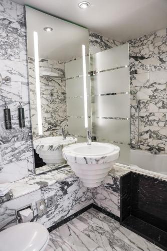 hilton stockholm slussen