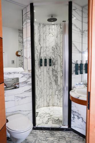 hilton stockholm slussen