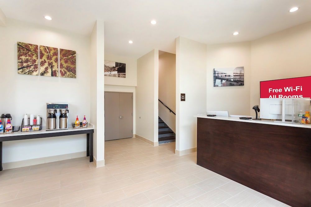 red roof inn plus jamaica ny jfk airport