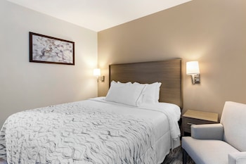 red roof inn plus jamaica ny jfk airport