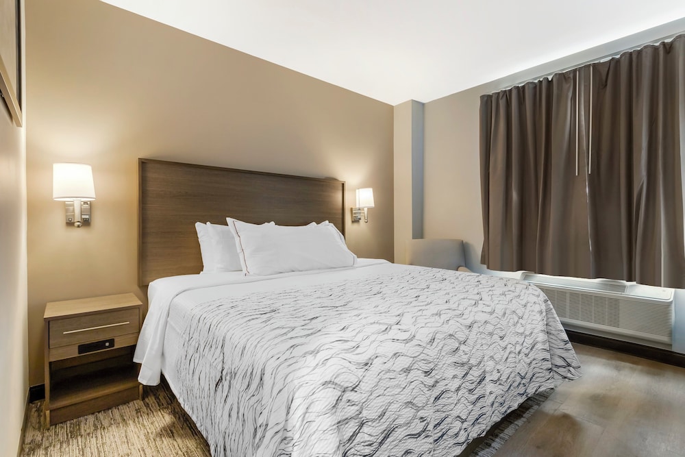 red roof inn plus jamaica ny jfk airport