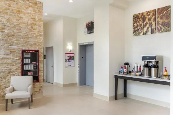 red roof inn plus jamaica ny jfk airport