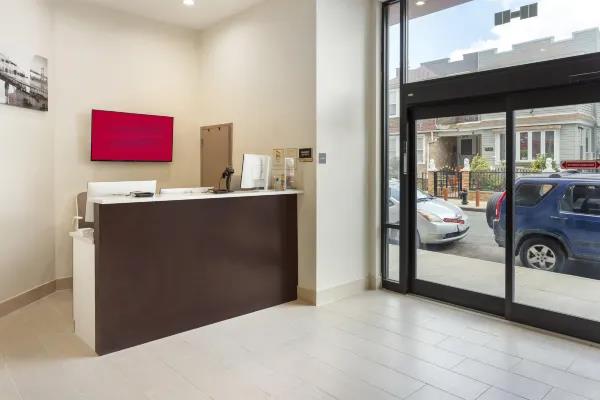 red roof inn plus jamaica ny jfk airport