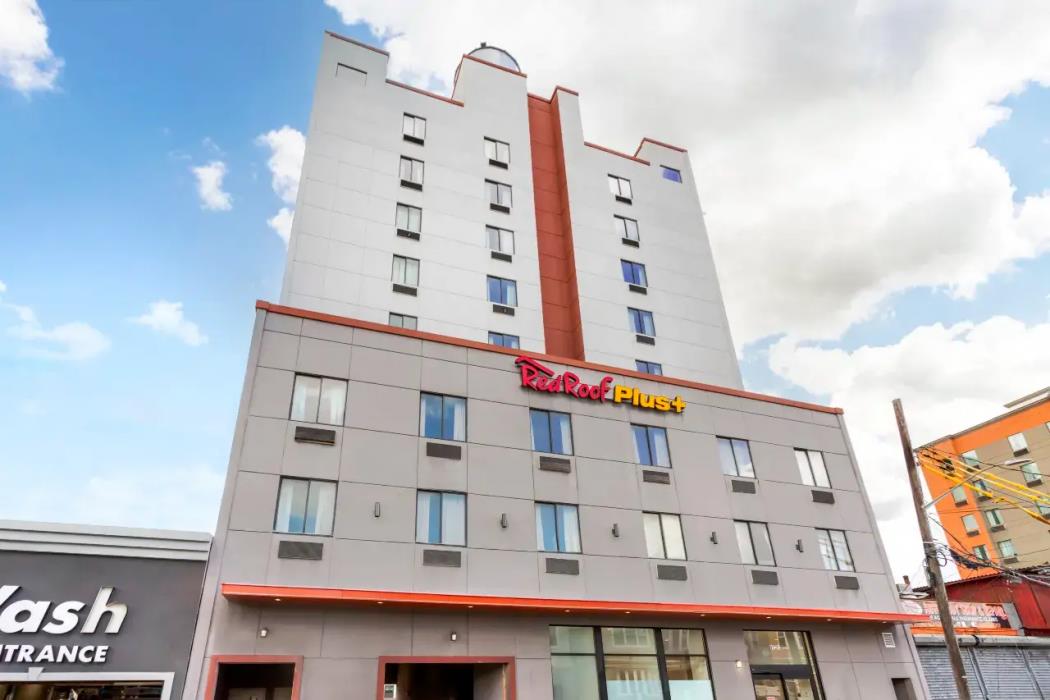 red roof inn plus jamaica ny jfk airport