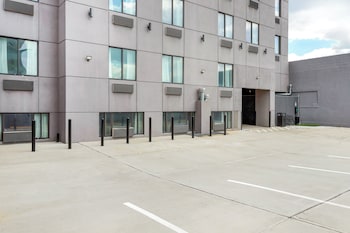 red roof inn plus jamaica ny jfk airport