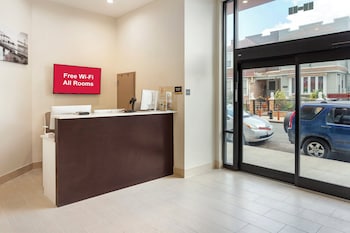 red roof inn plus jamaica ny jfk airport