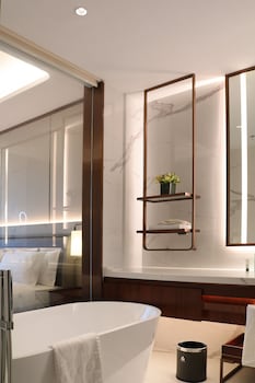 yuanchang grand harbourview hotel