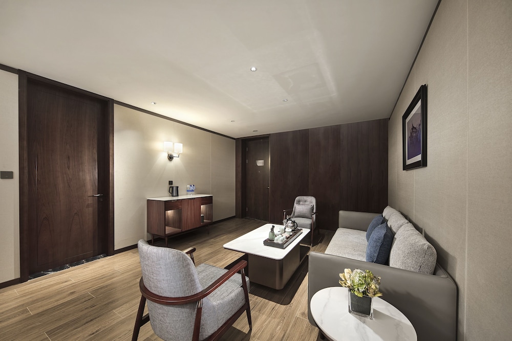 yuanchang grand harbourview hotel