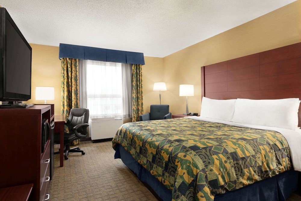 travelodge by wyndham oshawa whitby