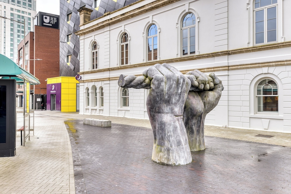 premier inn cardiff city centre stadium