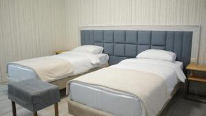 21 rooms hotel