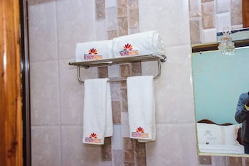 breeze hotel nyahururu