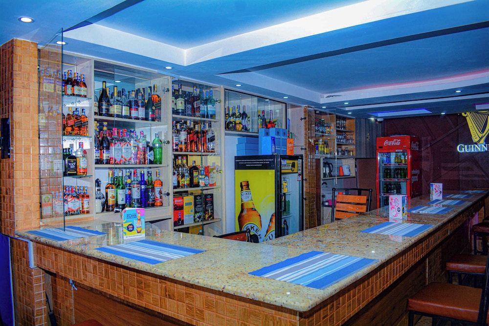 breeze hotel nyahururu