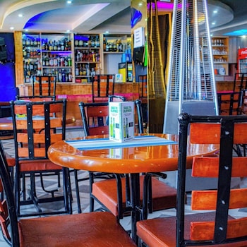 breeze hotel nyahururu