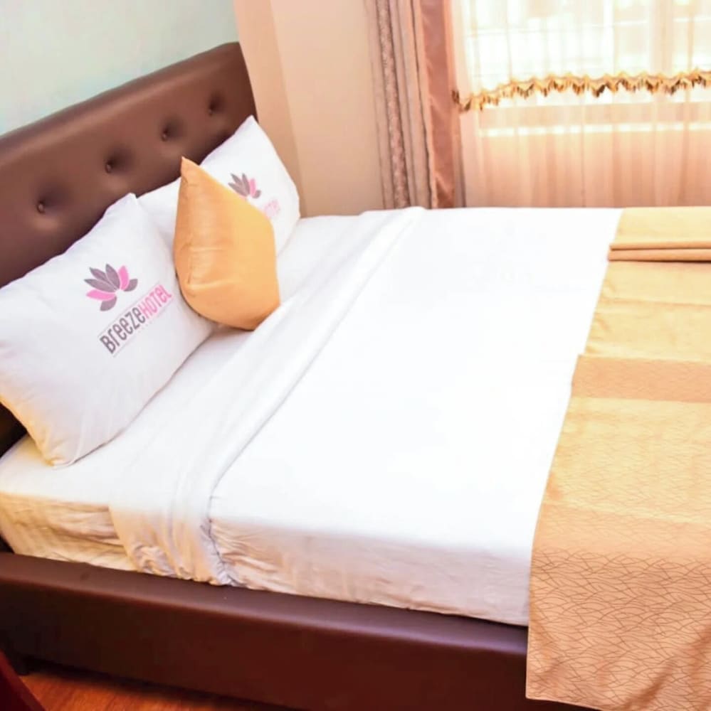 breeze hotel nyahururu