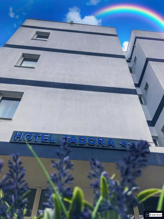 hotel tadora