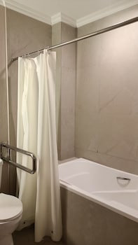 grand emilia hotel