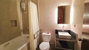 grand emilia hotel