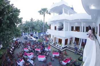 amis hotel