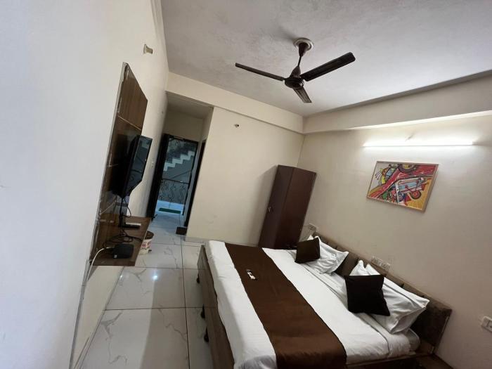 blizz hotels trishul express