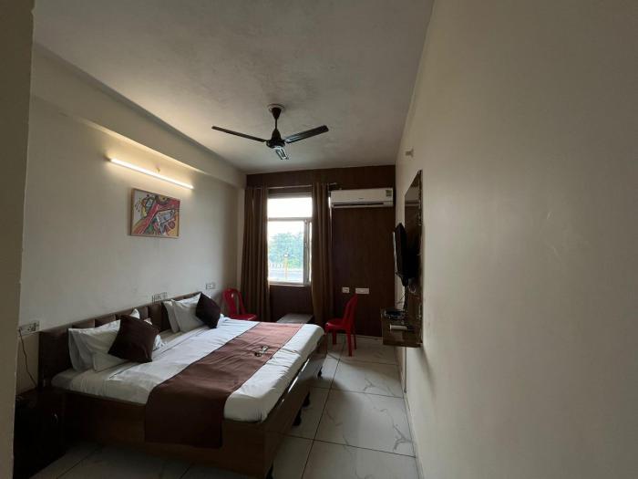 blizz hotels trishul express