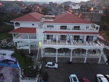 hotel restaurant falucho paradise beach