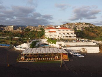hotel restaurant falucho paradise beach