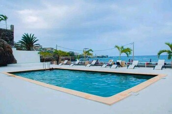 hotel restaurant falucho paradise beach