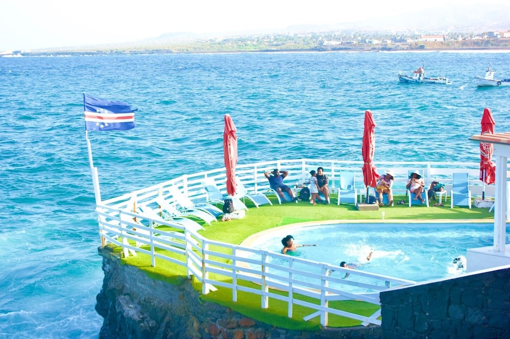 hotel restaurant falucho paradise beach