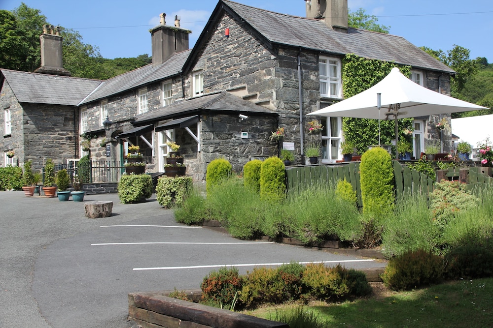 aberdunant hall