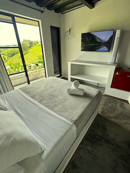 eco hotel la colina mirador