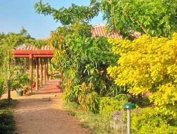 tiara elephant lodge