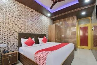 Hotel Ajay,Sea Beach Road,2 star