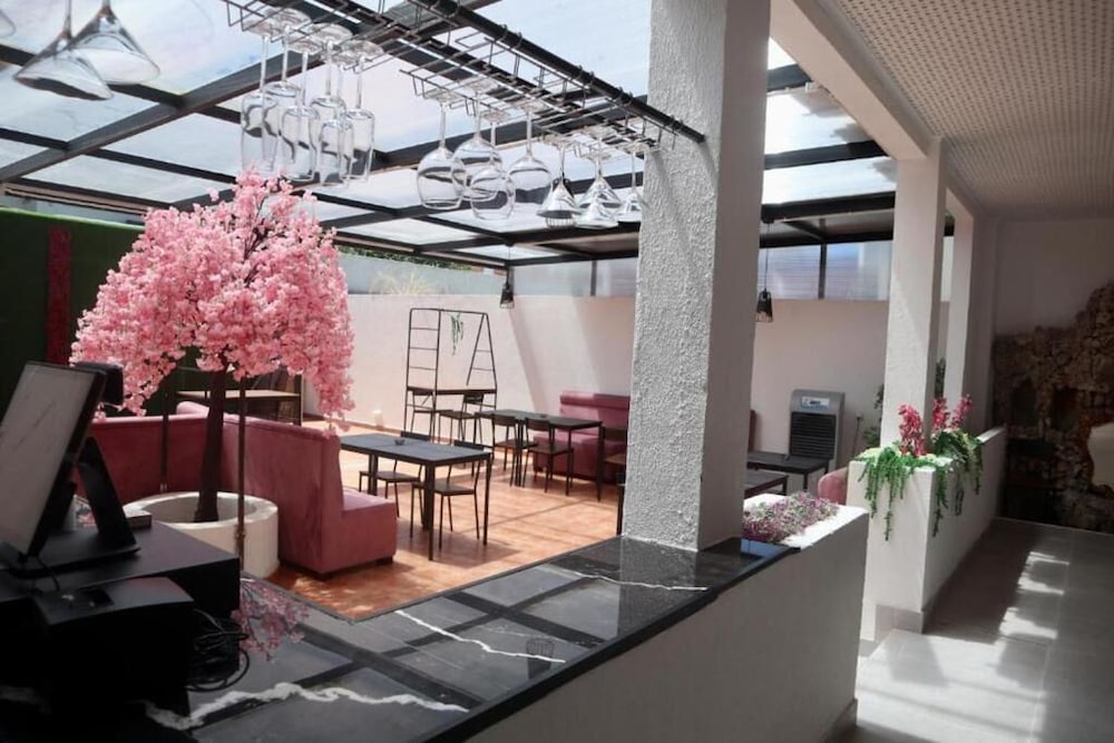 amadora boutique hostel