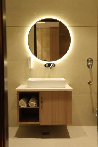 hotel crown savoy
