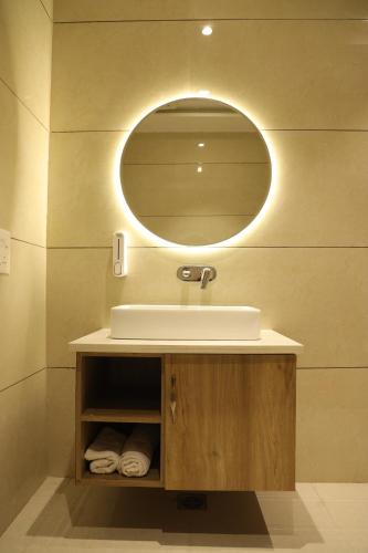 hotel crown savoy